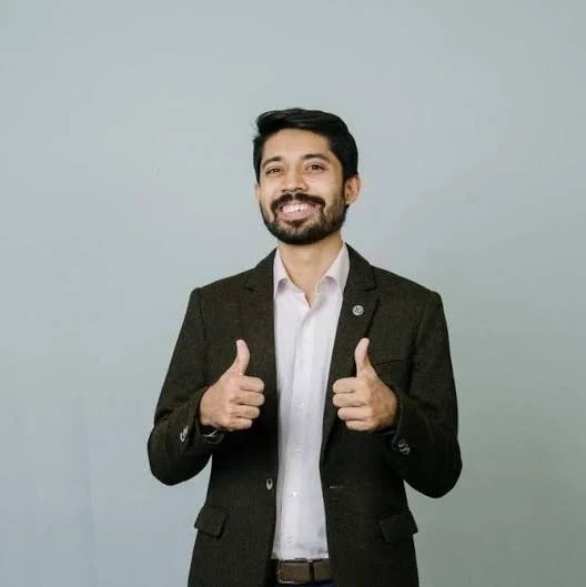 আয়মান সাদিক